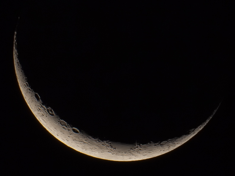 Moon with TMB 115 and Canon 5D mkII
